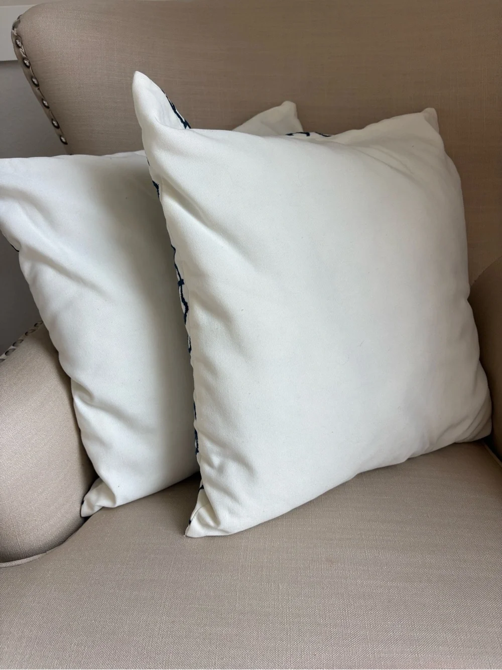 2 Pottery Barn Outdoor 20” Throw Pillows Astrid Trellis Embroidered White Blue
